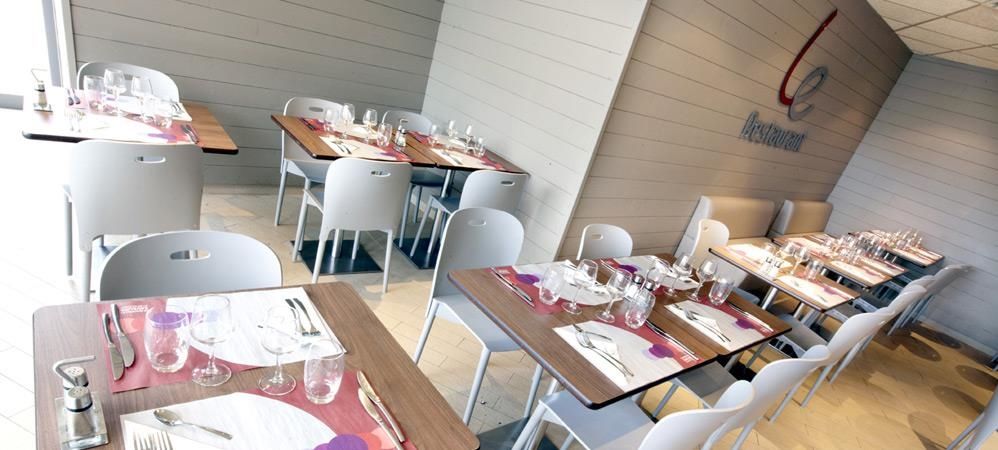 Campanile Moulins Avermes Restaurant foto